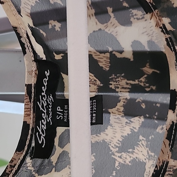 Top.sherr like new small - Picture 2 of 4